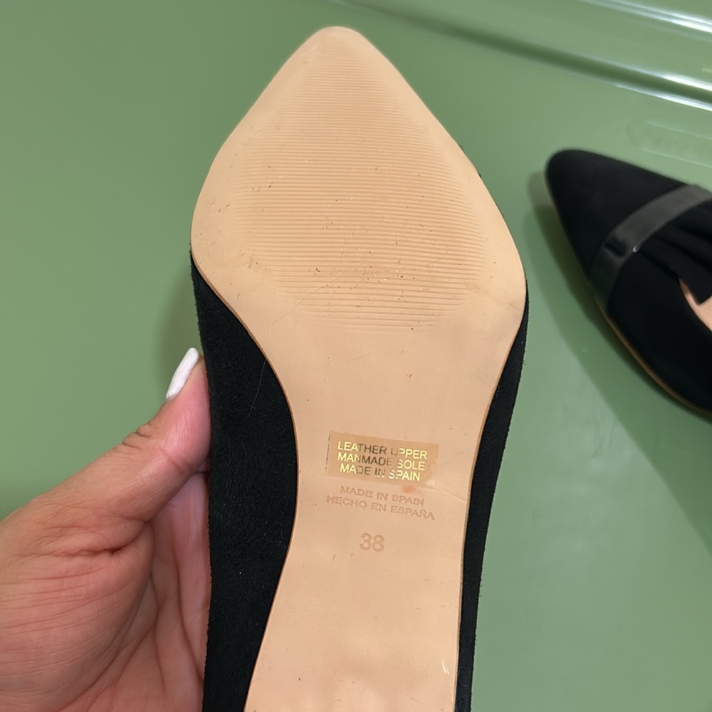 ANTHROPOLOGIE RUFFLE KITTEN 2.5 HEELS  SUEDE BLACK SZ 38 MADE IN SPAIN - Picture 9 of 11